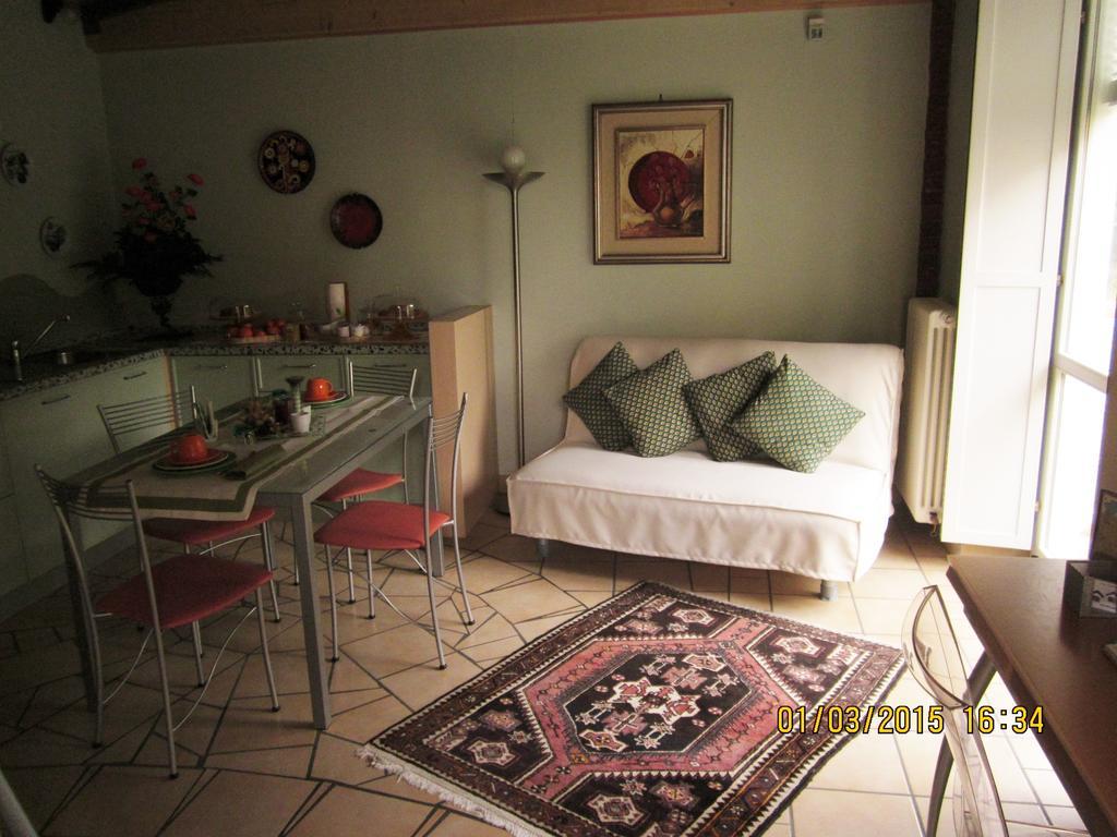 Casetta Delle Rose Biella Exterior foto